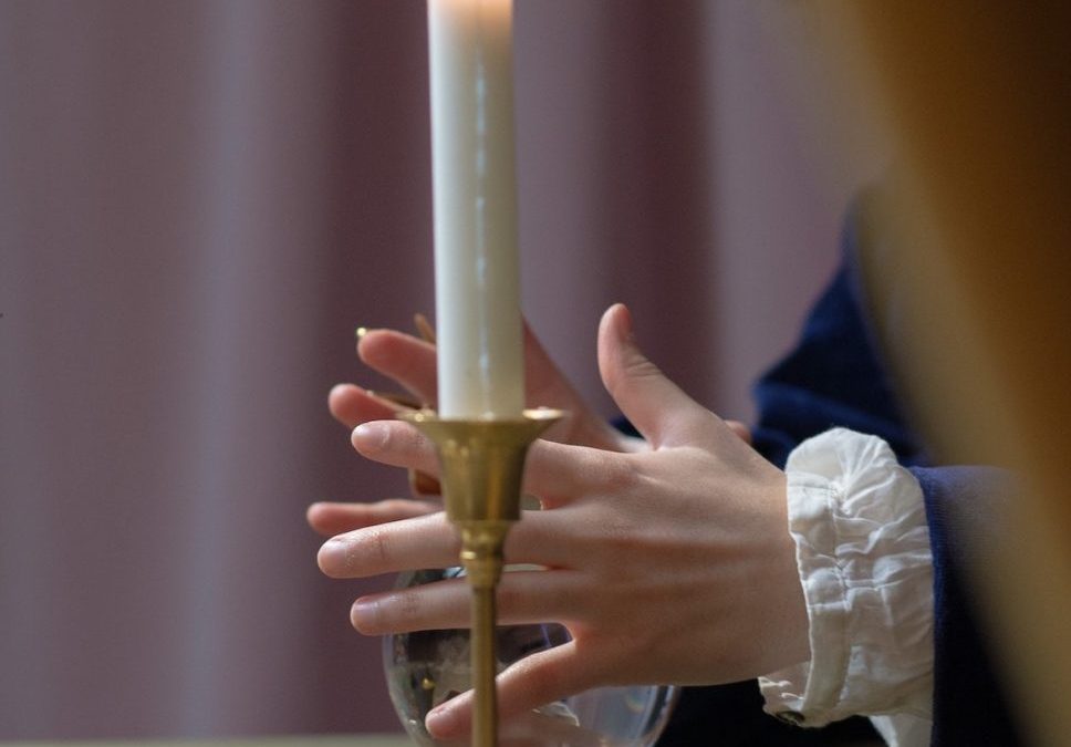 Comment choisir un voyant en ligne ?